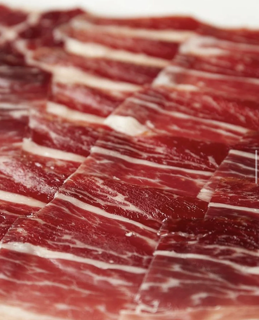 Imagen macro de jamon iberico de bellota de Raul Piriz cortador profesional para paladar iberico